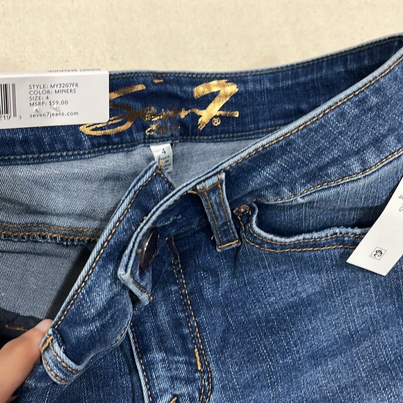 NWT Seven7 9” inseam Sunset Bermuda Fray Hem Denim Shorts, Size 4, Color: Miners - Picture 4 of 16